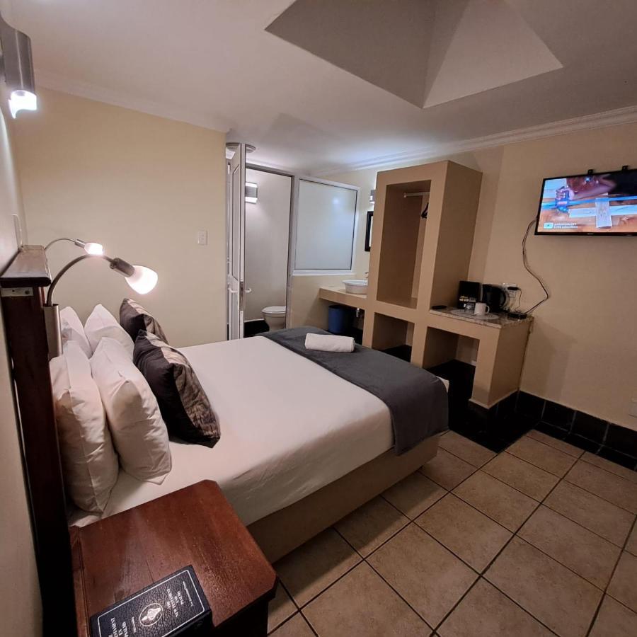 Green Door Guest House Mossel Bay Exterior photo