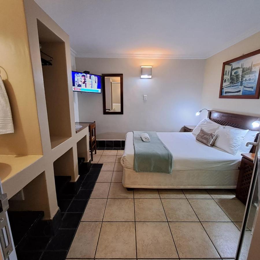 Green Door Guest House Mossel Bay Exterior photo