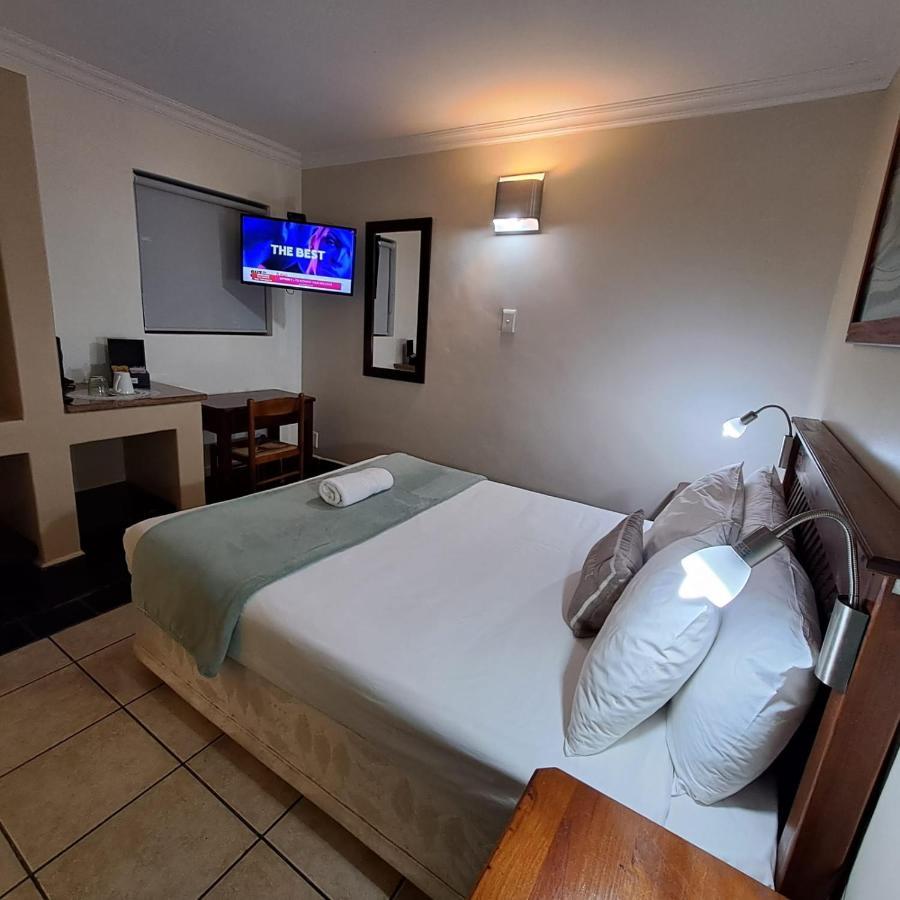 Green Door Guest House Mossel Bay Exterior photo
